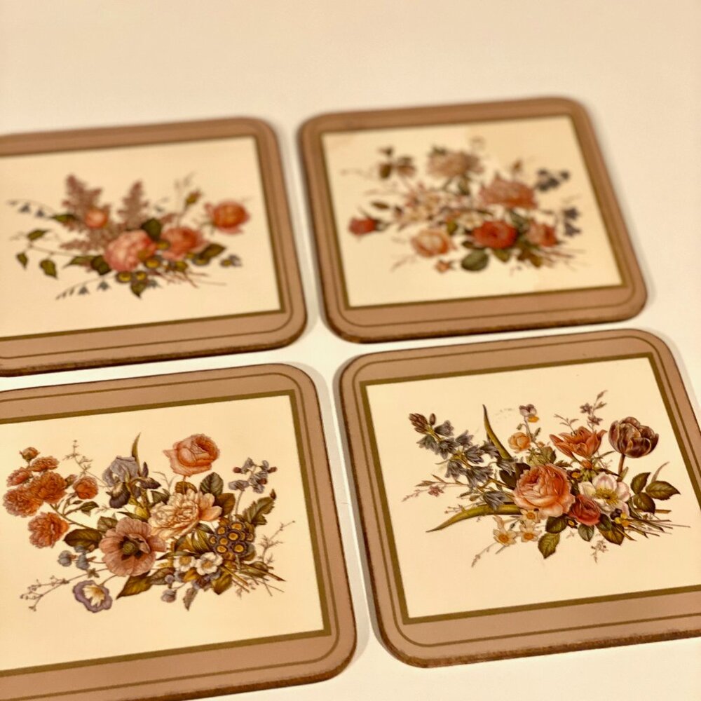 Set of 4 Vintage Floral Coasters with Cork‎ Backing, Made in England - Picture 3 of 8